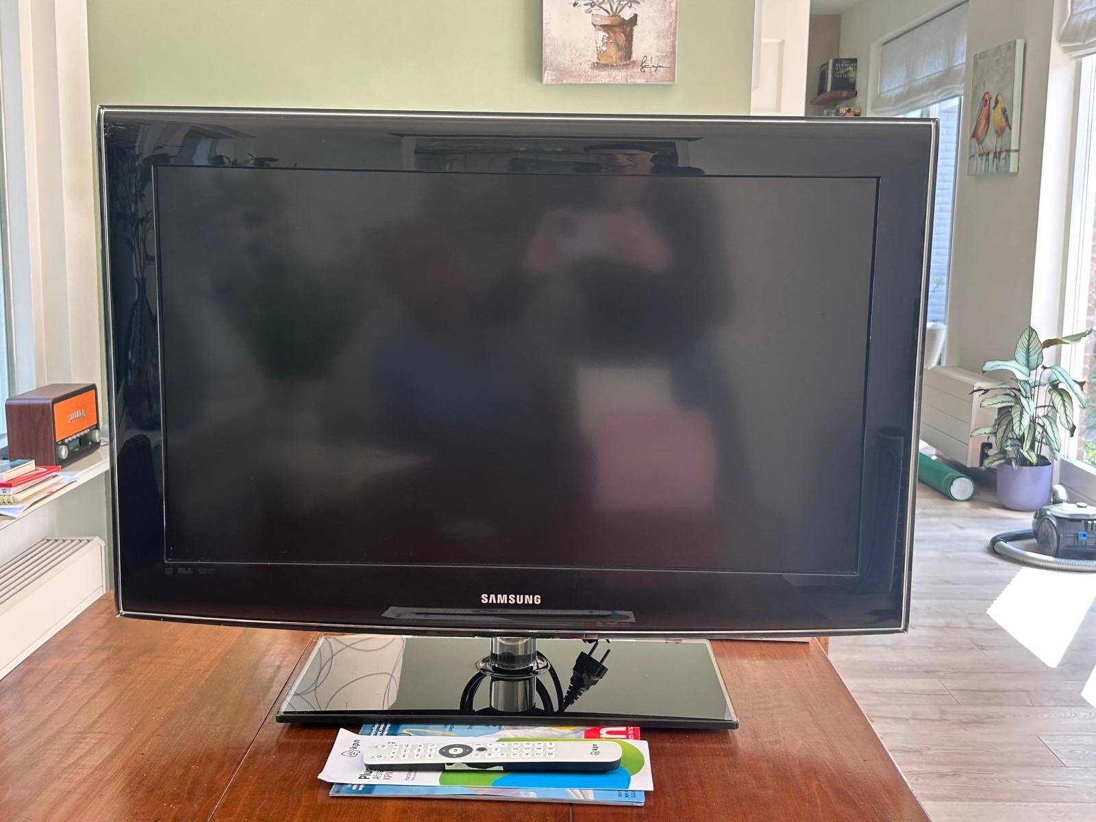 Samsung LCD TV type LE32B550, Audio, Tv en Foto, Televisies, Zo goed als nieuw, 100 cm of meer, Samsung, 50 Hz, Ophalen