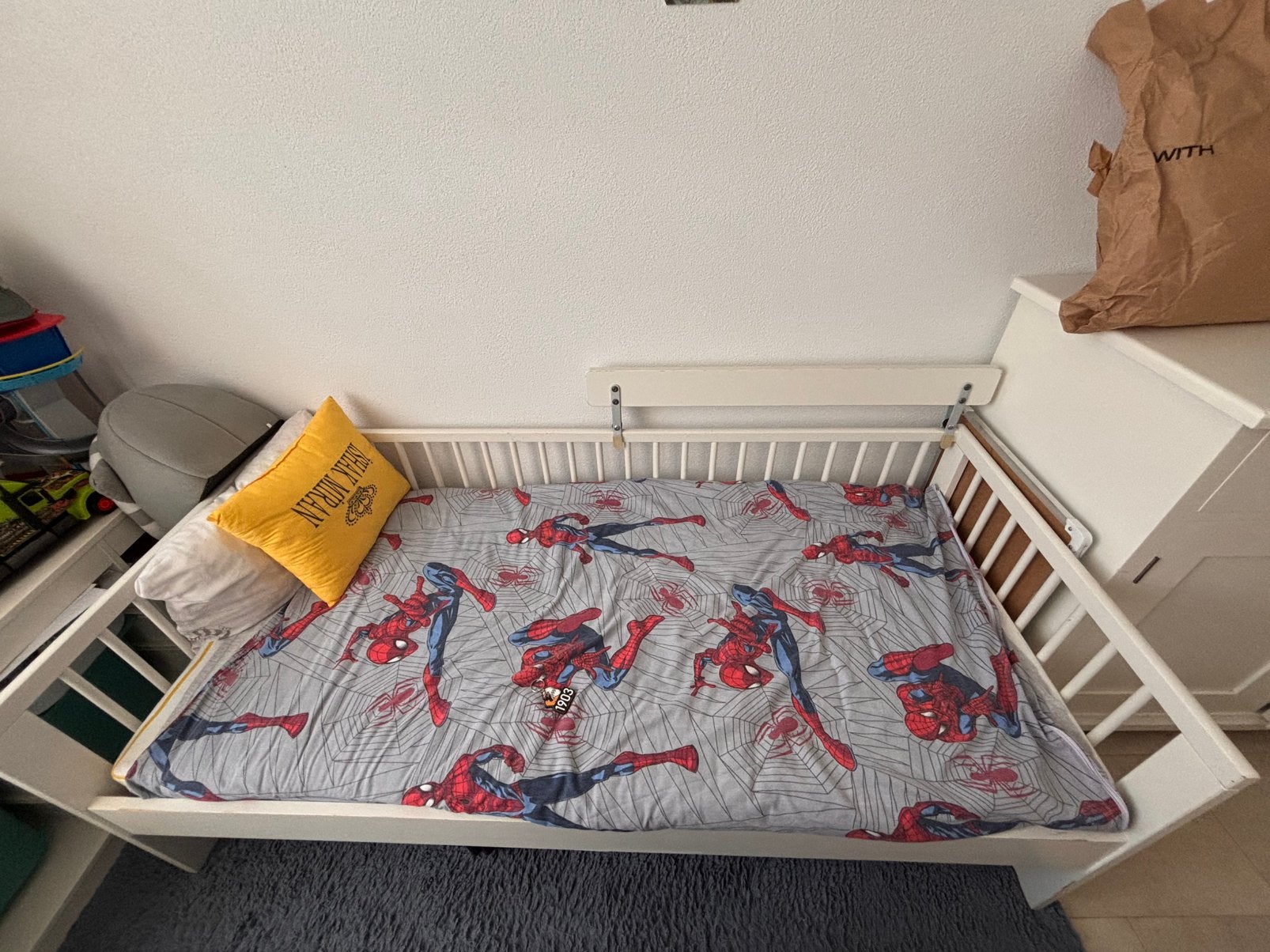 snel ophalen!!! kinderbed met matras erbij, Ophalen, 70 tot 85 cm, Zo goed als nieuw, Matras