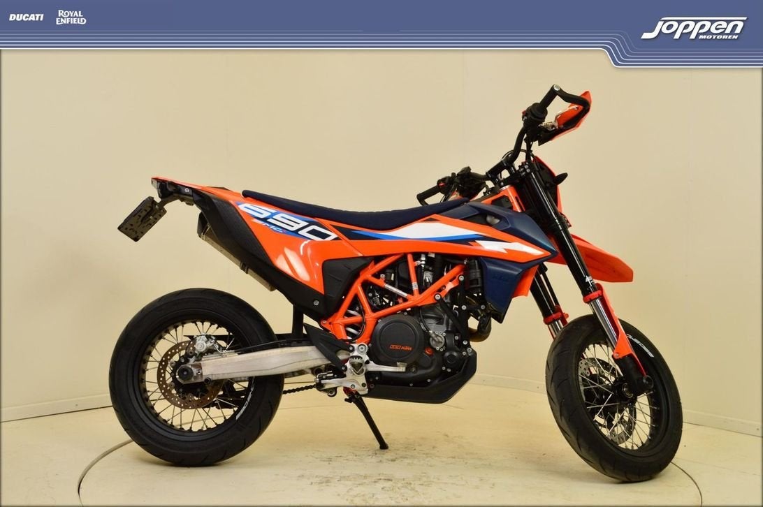 ktm 690smc r (bj 2024), KTM, Motorrijbewijs A, Bedrijf, Onbekend