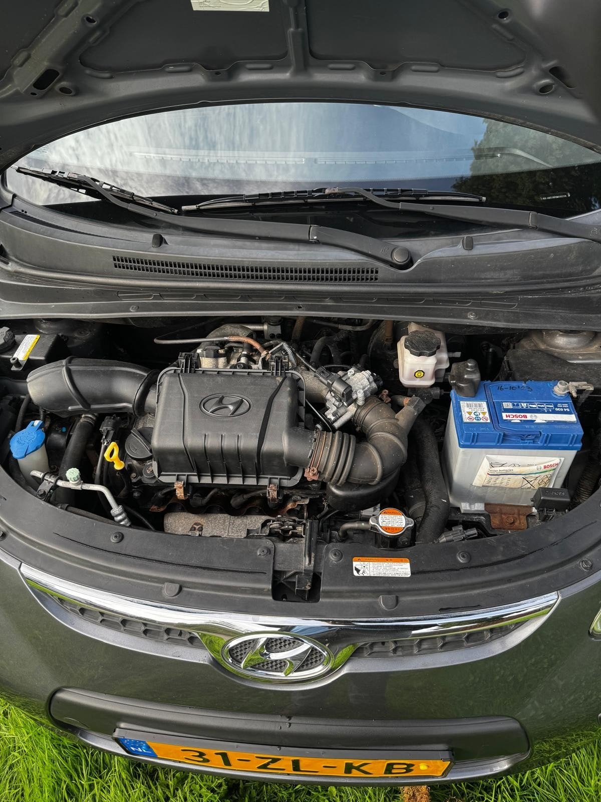 Foto 16 van Hyundai i10 1.1 I 5DR 2008 Grijs