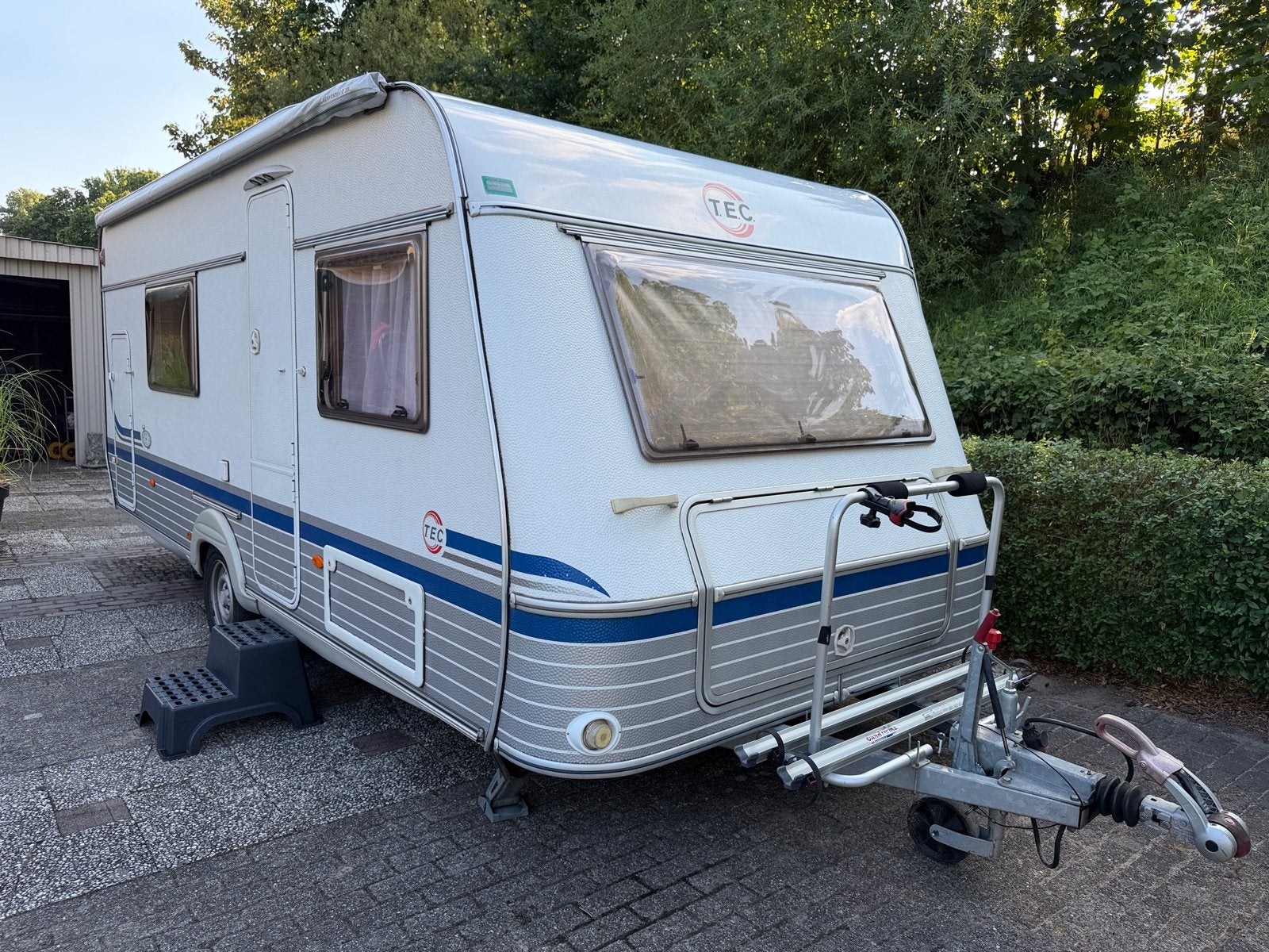 Nette TEC TravelKing 530, Dakairco en Stapelbed - BJ 2003, Caravans en Kamperen, Schokbreker, Treinzit, Particulier, 5 tot 6 meter