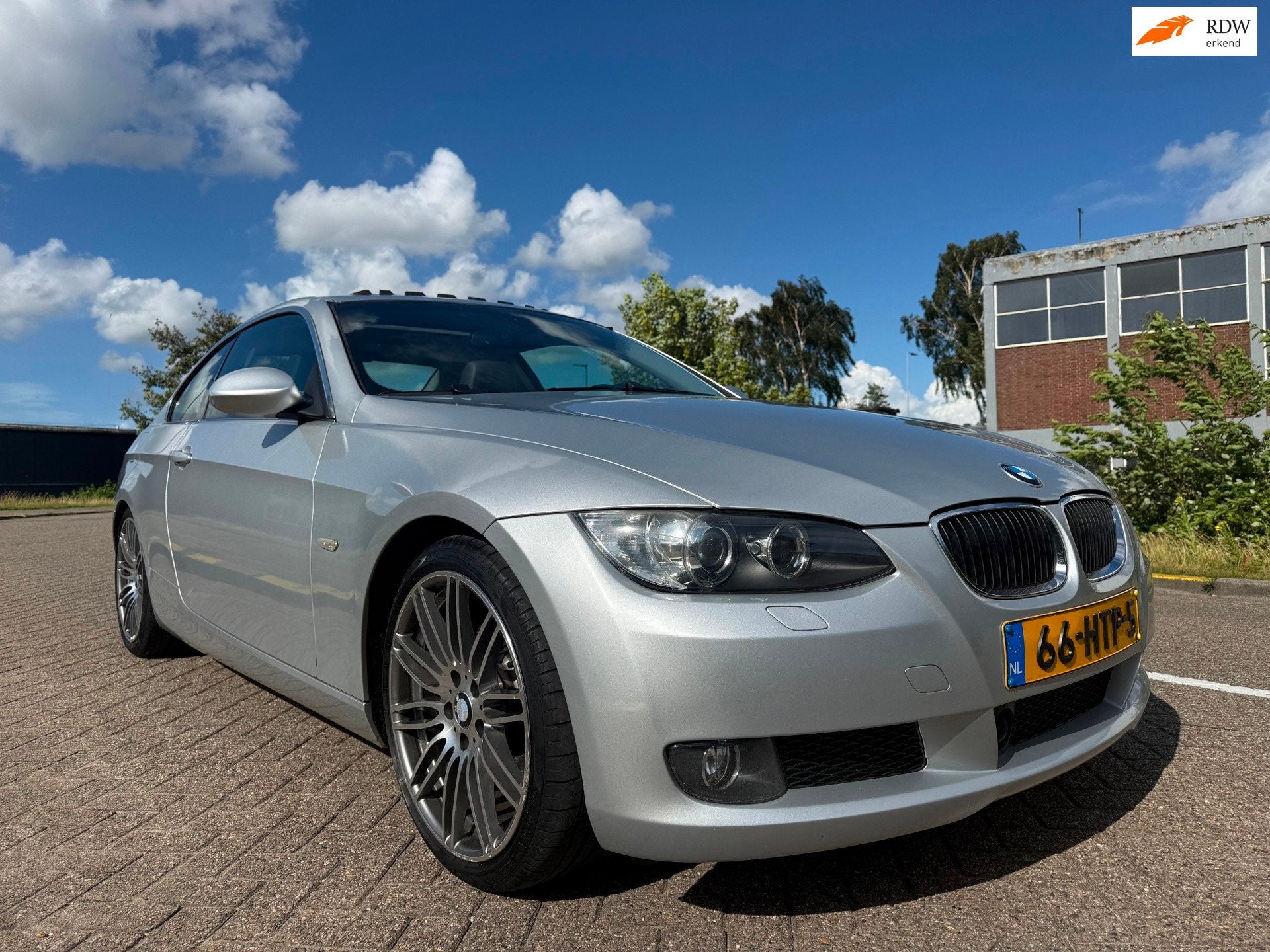 BMW 3-serie Coupé 325i Executive_OPENDAK_LEER_NETTE AUTO!, Auto's, Automaat, 745 kg, Achterwielaandrijving, Gebruikt
