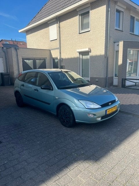 Ford Focus 1.8 I Trend 5D 1999. Nieuwe apk, 4 cilinders, 1104 kg, 1796 cc, Origineel Nederlands