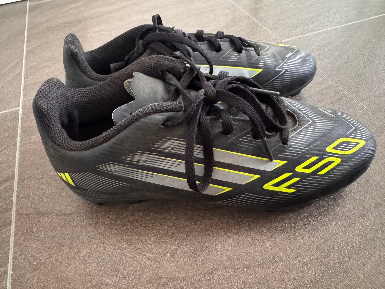 Adidas F50 voetbalschoenen maat 36, Maat XS of kleiner, Ophalen of Verzenden, Zo goed als nieuw, Schoenen