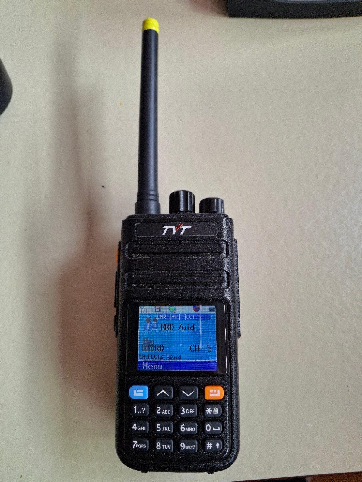 TYT MD-UV380G — UHF DMR portofoon met GPS, Telecommunicatie, Ophalen of Verzenden, Zo goed als nieuw, Zender en Ontvanger