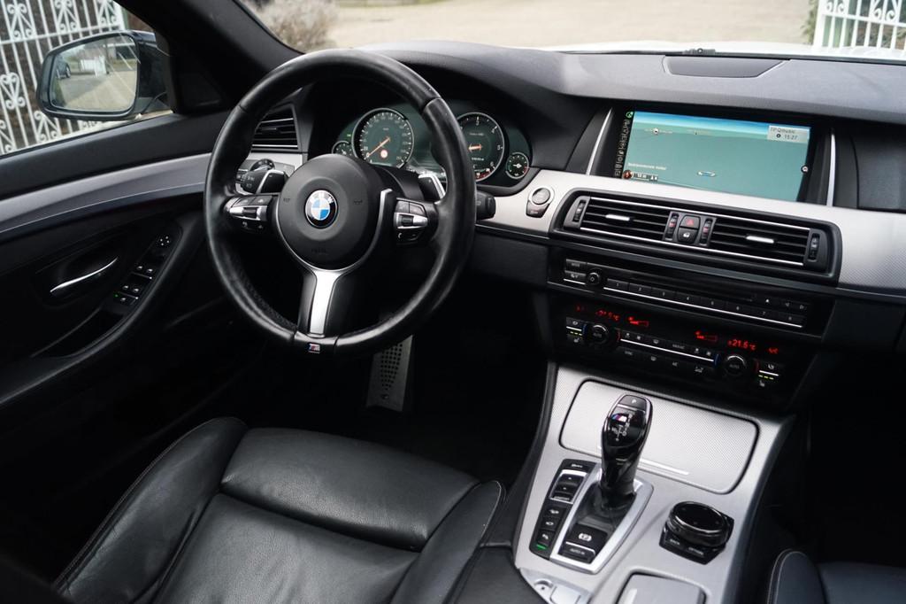 BMW 5-serie M550D X Drive Autom Schuifkdak Leder Navi Camera, Auto's, BMW, Automaat, Gebruikt, 2993 cc, 2000 kg