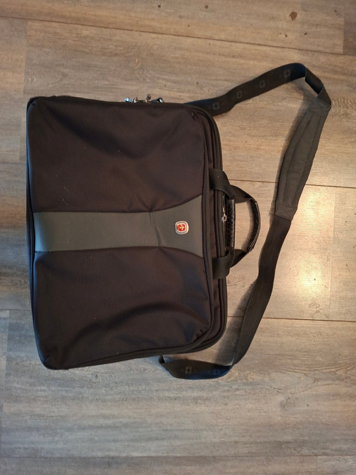 laptoptas 4 vaks, 17 inch of meer, Ophalen of Verzenden, Schoudertas, Handvat