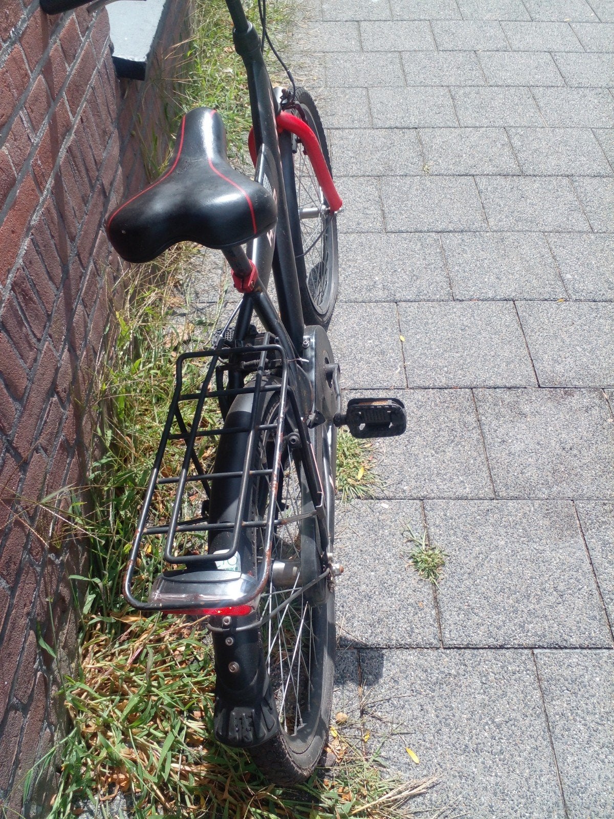 Altec Hero kinderfiets - Zwart/Rood, 20 inch of meer, Gebruikt, Velgrem, Ophalen