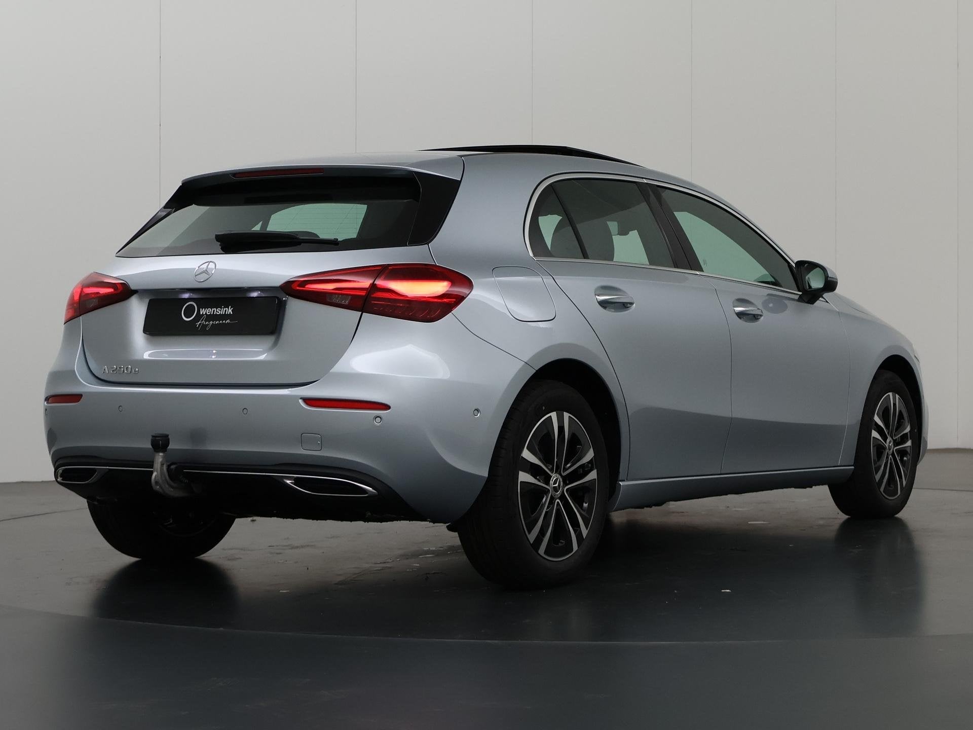 Mercedes-Benz A 250 e Star Edition Luxury Line 250 e Star Ed, Gebruikt, 4 cilinders, 16 kWh, Bedrijf