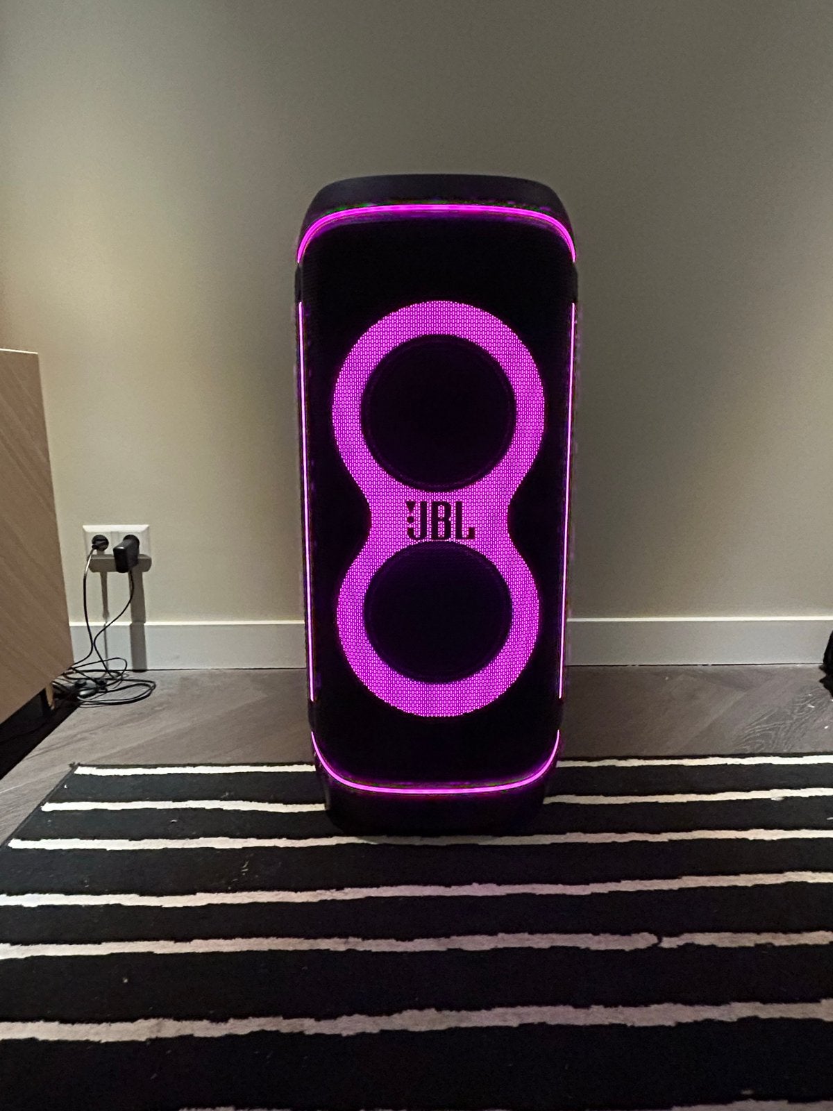 JBL Partybox 720 zo goed als nieuw met extra's, Ophalen, Party speaker, Zo goed als nieuw, Inclusief oplader
