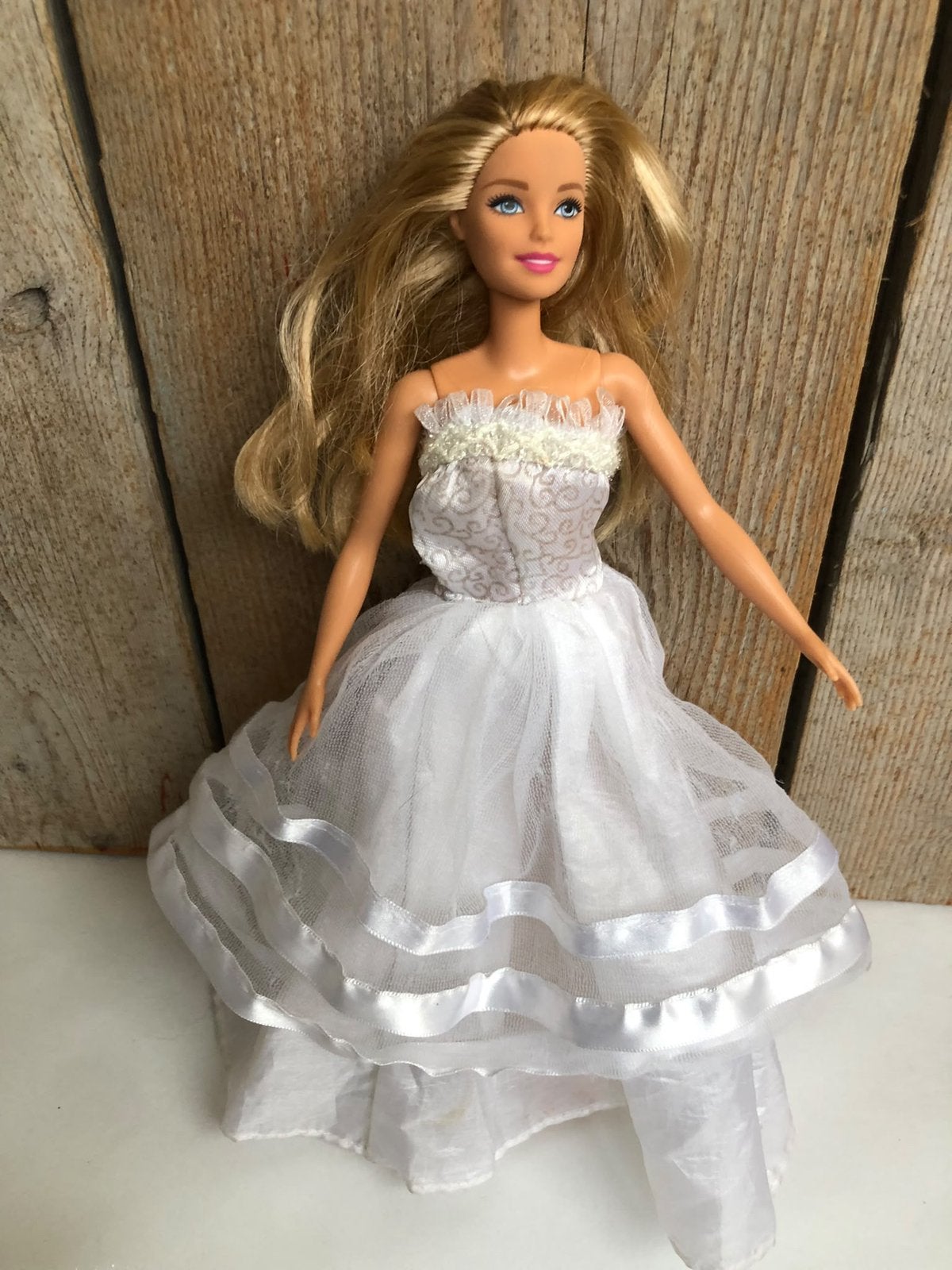 Witte Barbie feest prinses trouwjurk, Ophalen of Verzenden, Zo goed als nieuw, Kleertjes