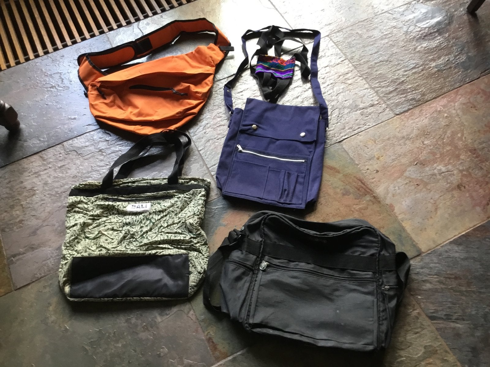 Diverse Tassen Collectie - 4 Stuks, Ophalen of Verzenden, Gebruikt, Oranje, Schoudertasje