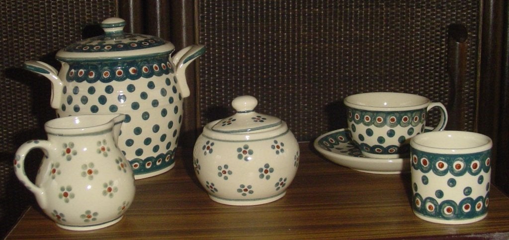 Pools aardewerk serviesje, Ophalen of Verzenden