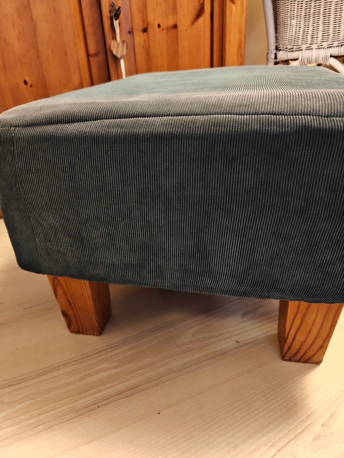 Hocker/ voetenbank, Ophalen, Gebruikt, Vierkant, 75 tot 100 cm