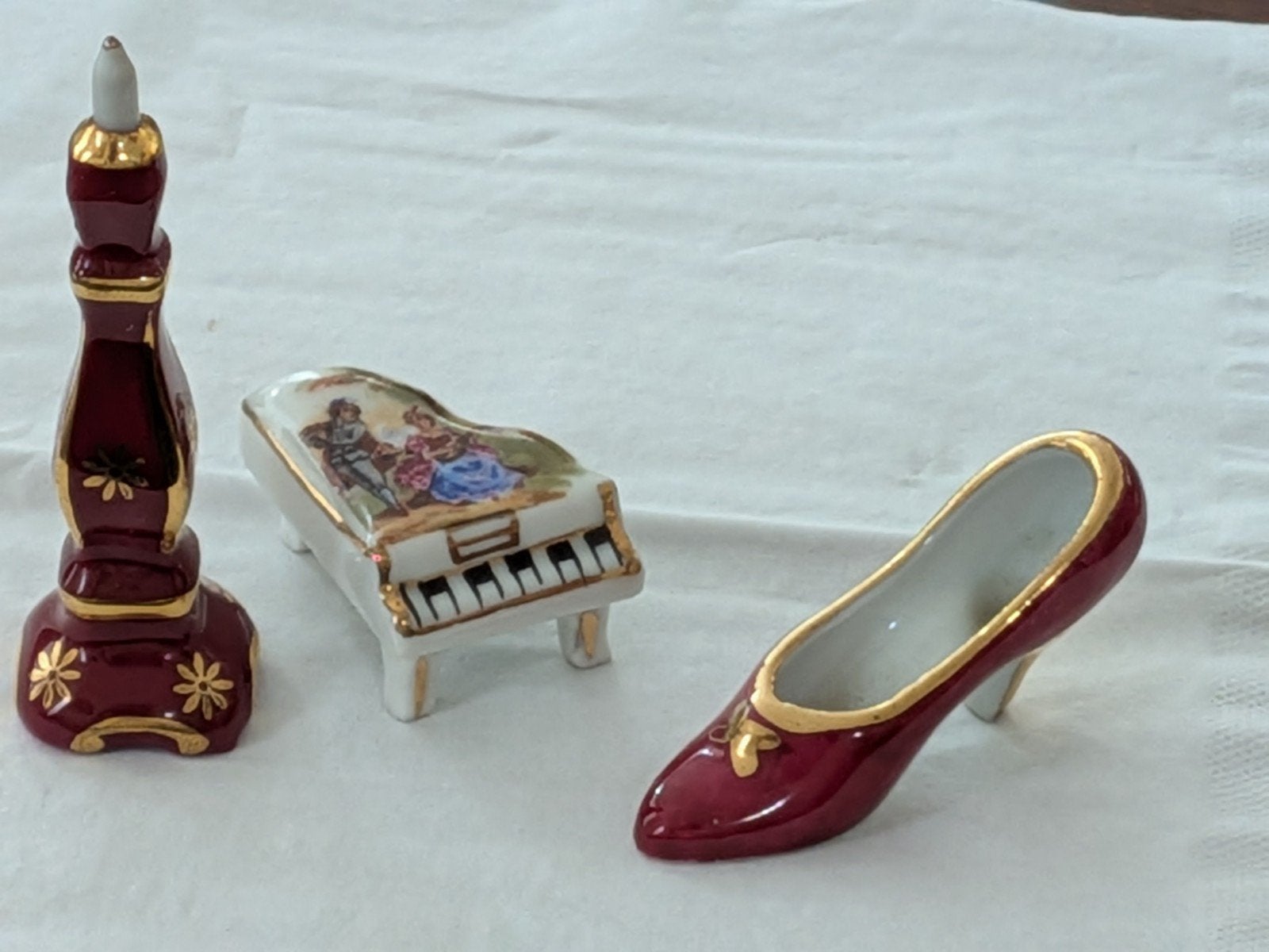 Drie Limoges porselein miniaturen perfect staat, Ophalen of Verzenden, Zo goed als nieuw, Poppenhuis