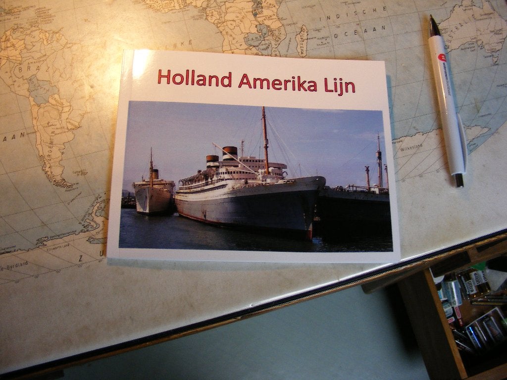 Holland Amerika Lijn  Boekje: 19x15x 1/2 cm en zelf gemaakt, Verzamelen, Verzenden, Nieuw, Motorboot, Boek of Tijdschrift