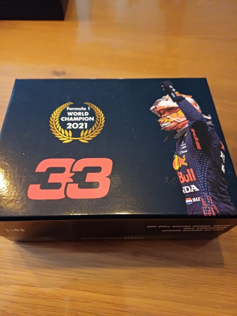 Minichamps Red Bull RB16B Max Verstappen Wereldkampioen 2021, Hobby en Vrije tijd, Modelauto's | 1:43, Ophalen of Verzenden, Zo goed als nieuw