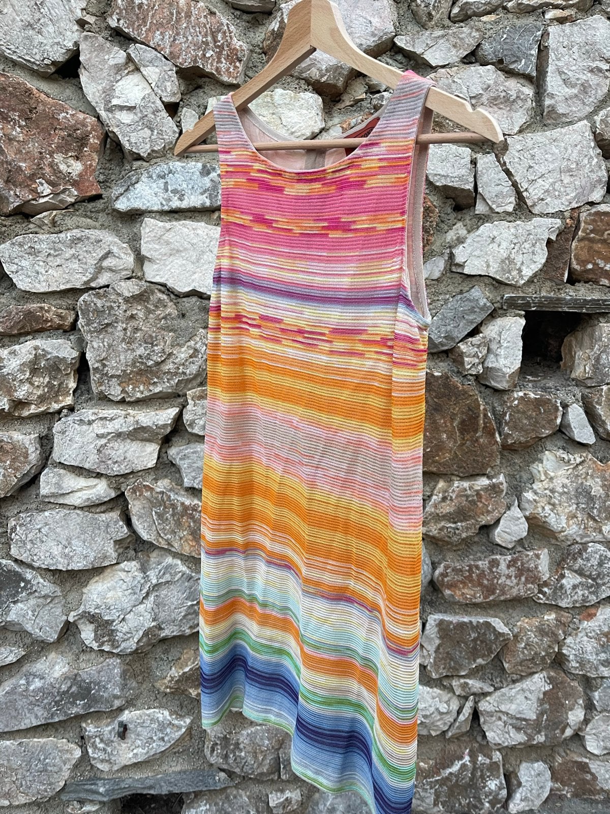Missoni gestreepte jurk - kleurrijk en elegant, Kleding | Dames, Jurken, Overige kleuren, Verzenden, Zo goed als nieuw, Maat 36 (S)