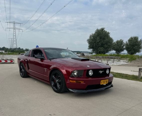 Ford Mustang GT 4.6 V8 Manual – Candy Red – Liefhebbersauto, Auto's, Ford, 8 cilinders, 4 stoelen, Leder, Handgeschakeld
