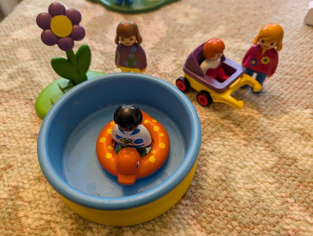 123 playmobil 6781 plonsbadje, 6749 moeder met kinderwagen, Complete set, 1.2.3, Ophalen of Verzenden, Zo goed als nieuw
