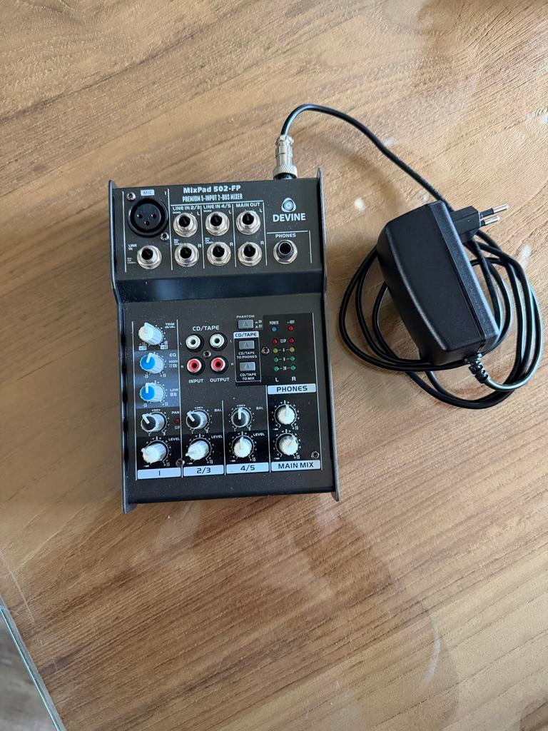 Devine MixPad 502-FP Premium 5-Input 2-Bus Mixer, Muziek en Instrumenten, Mengpanelen, Zo goed als nieuw, Minder dan 5 kanalen