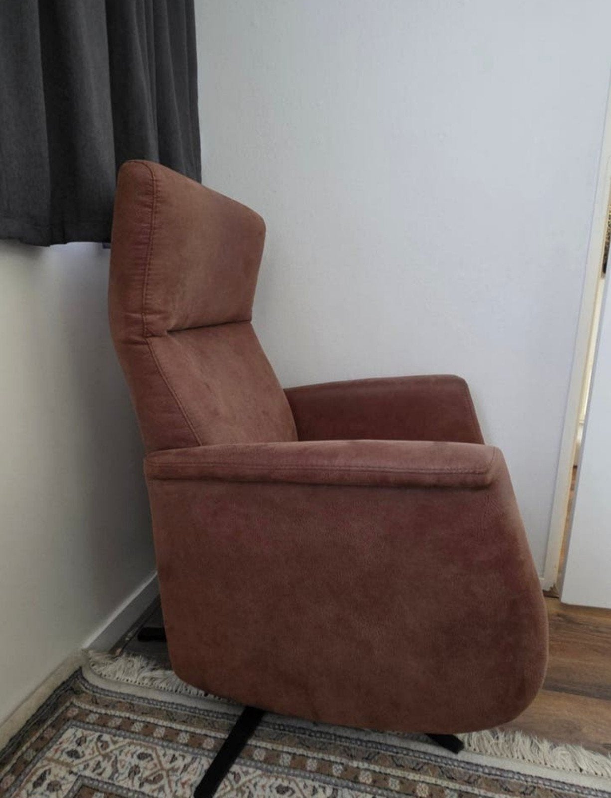 Elektrische stoel, Huis en Inrichting, Fauteuils, Ophalen, Zo goed als nieuw, 50 tot 75 cm, Leer