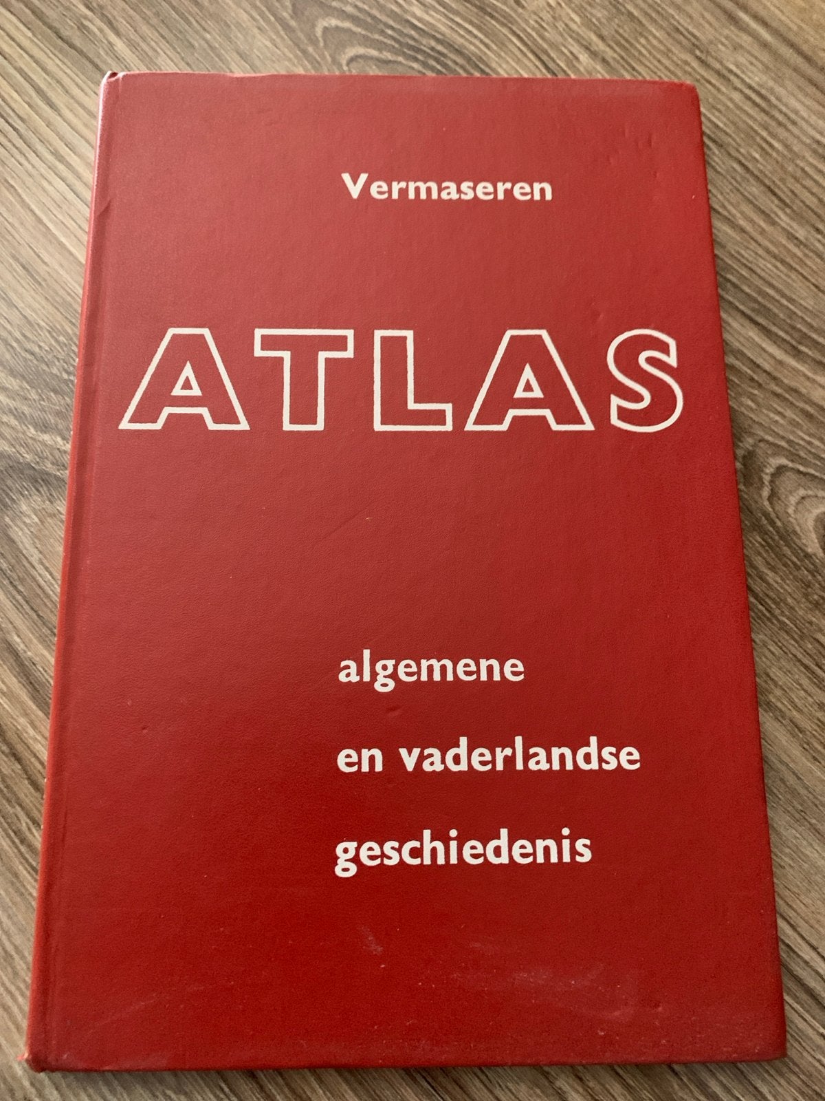 Atlas Algemene en Vaderlandse Geschiedenis - Vermaseren, Boeken, Gelezen, Overige atlassen, Ophalen of Verzenden, 1800 tot 2000