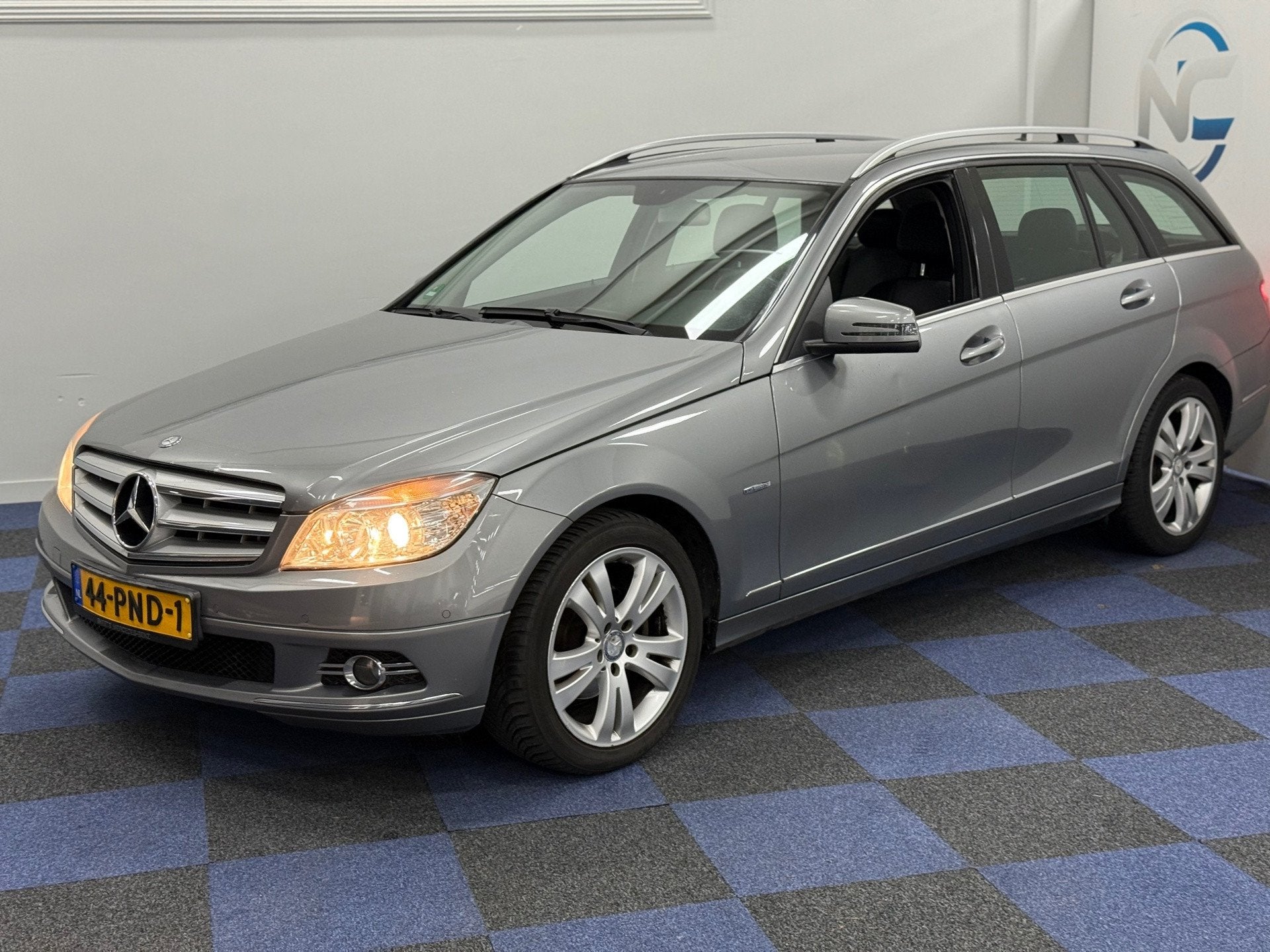 Mercedes-Benz C-klasse Estate 180 CGI BlueEFFICIENCY Busines, Achterwielaandrijving, Handgeschakeld, 750 kg, 5 stoelen