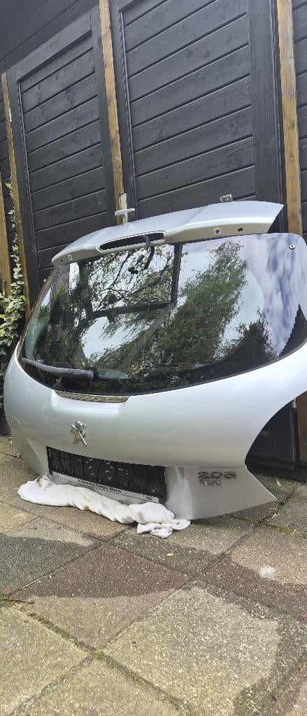 Gratis Peugeot 208 achterklep, Ophalen, Gebruikt, Peugeot, Achterklep