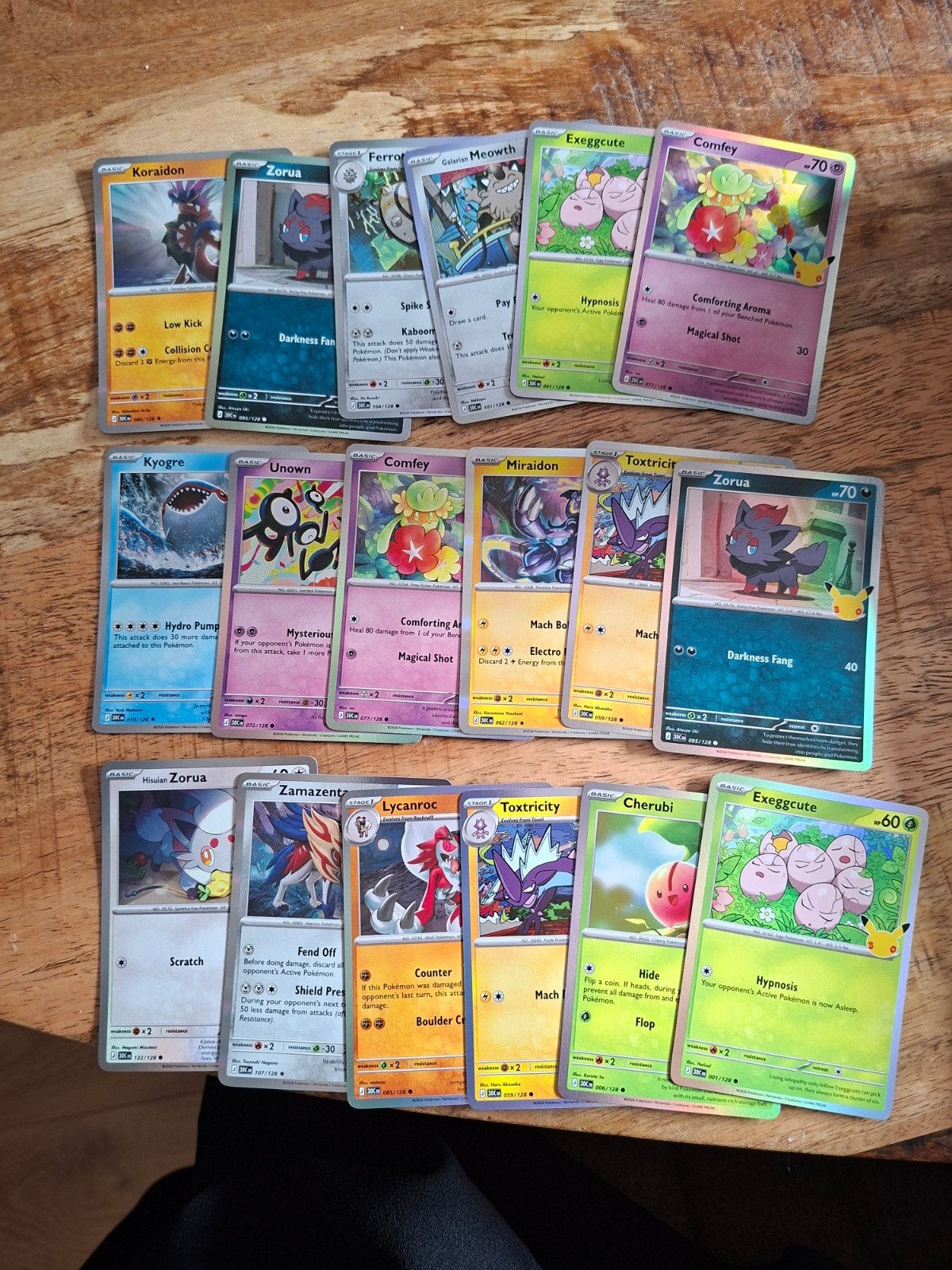 Diverse 30th Anniversary pokemon kaarten, Ophalen of Verzenden, Zo goed als nieuw, Meerdere kaarten, Foil