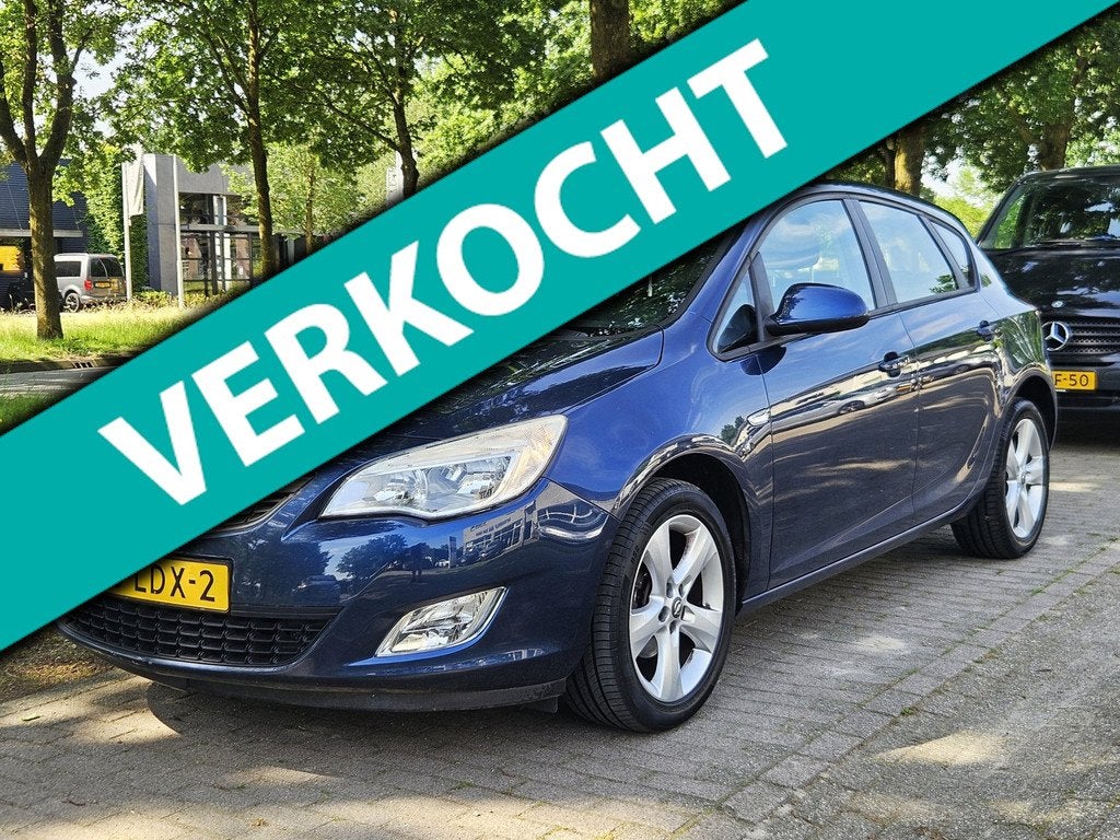 Opel Astra 1.4 Edition*Airco*Nieuwe APK, Auto's, Opel, Voorwielaandrijving, Euro 5, 101 pk, Gebruikt