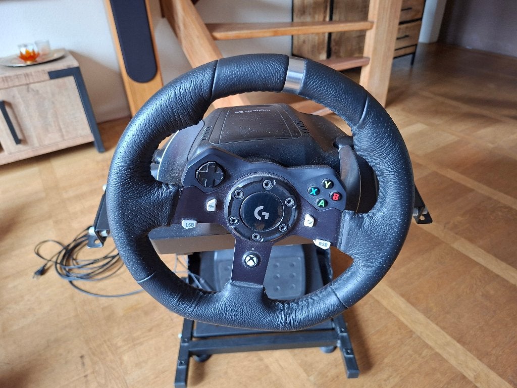 Logitech G920 Driving Force racestuur, pedalen en wheelstand, Spelcomputers en Games, Ophalen, Zo goed als nieuw, Stuurtje of Sportattribuut