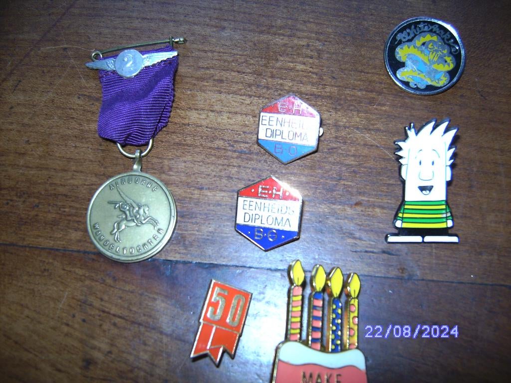 Div speld Airborne 2 Renkum EHBO Make a Wish 50 Mannetje ea, Verzamelen, Ophalen of Verzenden, Zo goed als nieuw, Overige onderwerpen