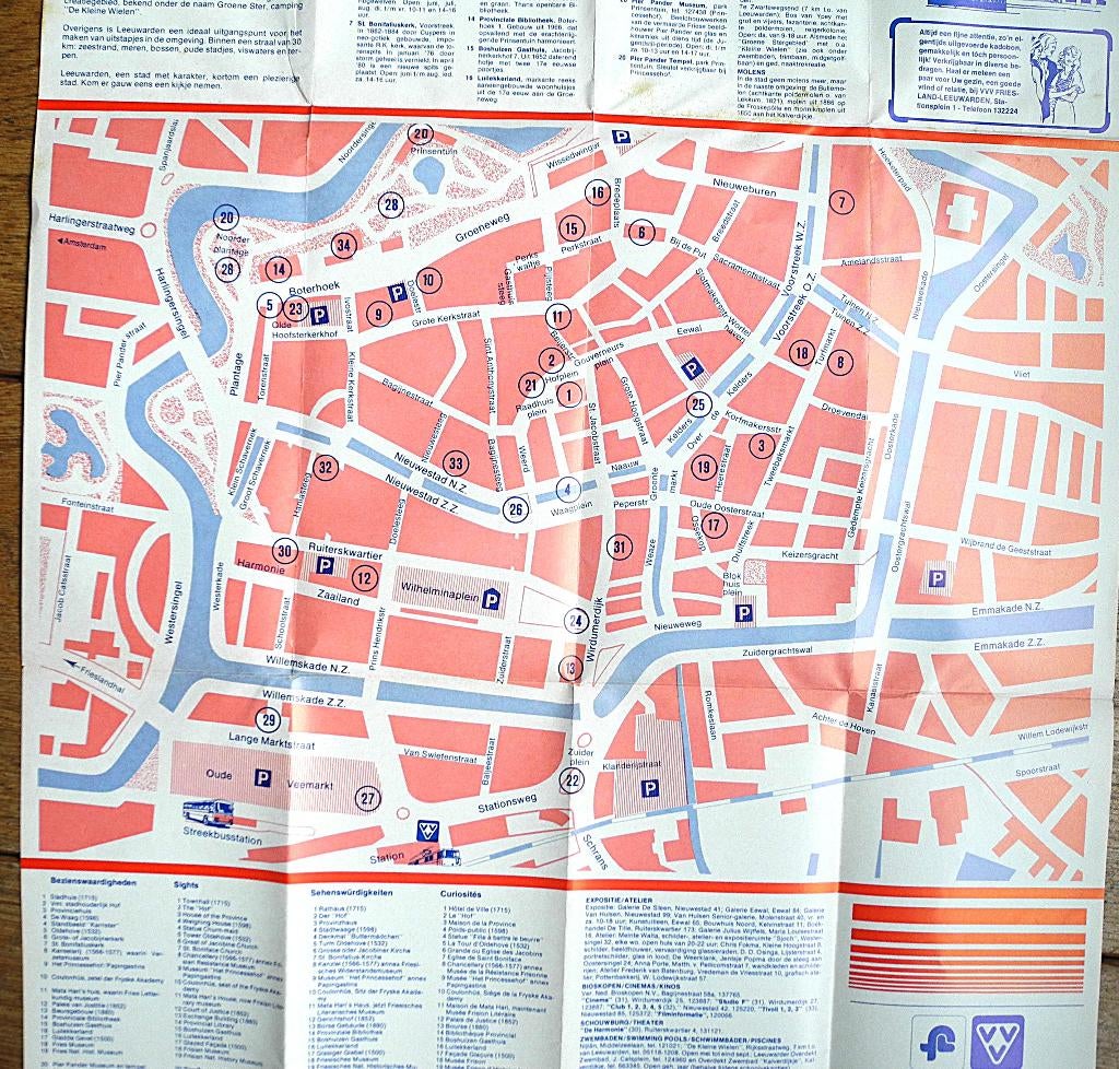 Stadsplattegrond Leeuwarden jaren '60-'70, Boeken, Atlassen en Landkaarten, Gelezen, Overige typen, Ophalen of Verzenden, 1800 tot 2000