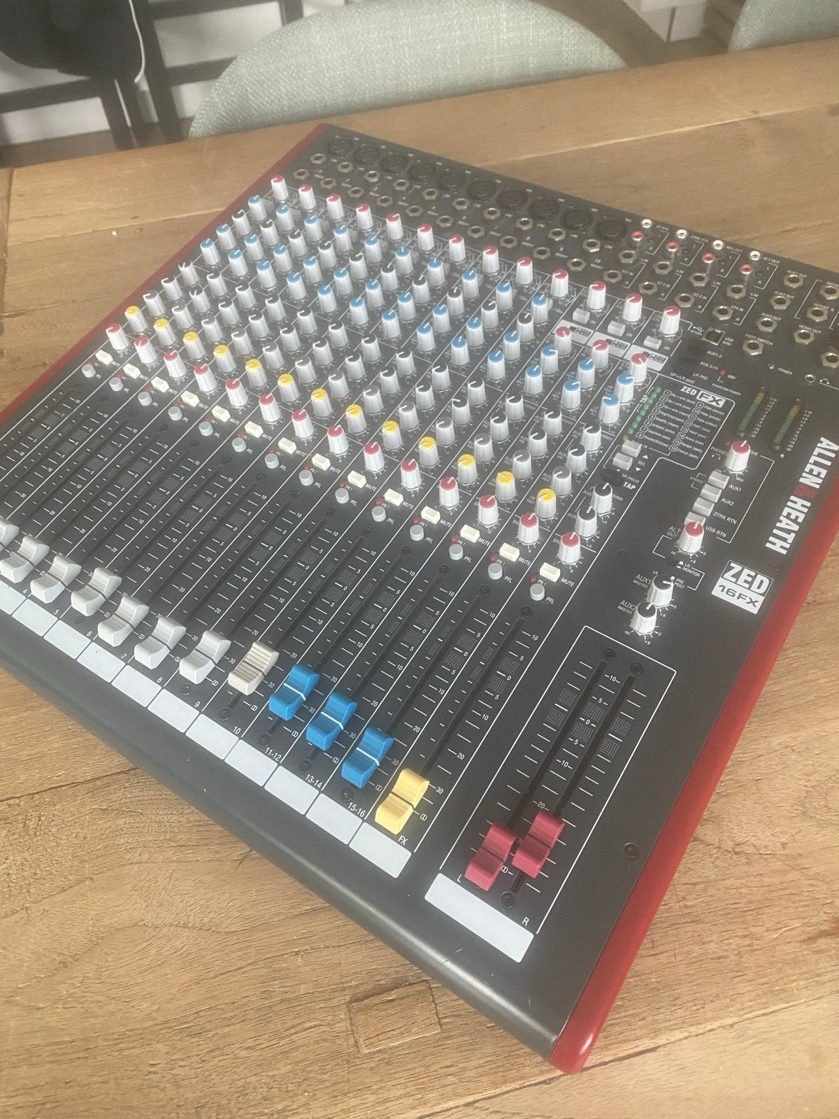 Allen & Heath ZED-16FX USB Live/PA-mixer met effecten, Muziek en Instrumenten, Mengpanelen, Gebruikt, Microfooningang, Ophalen of Verzenden
