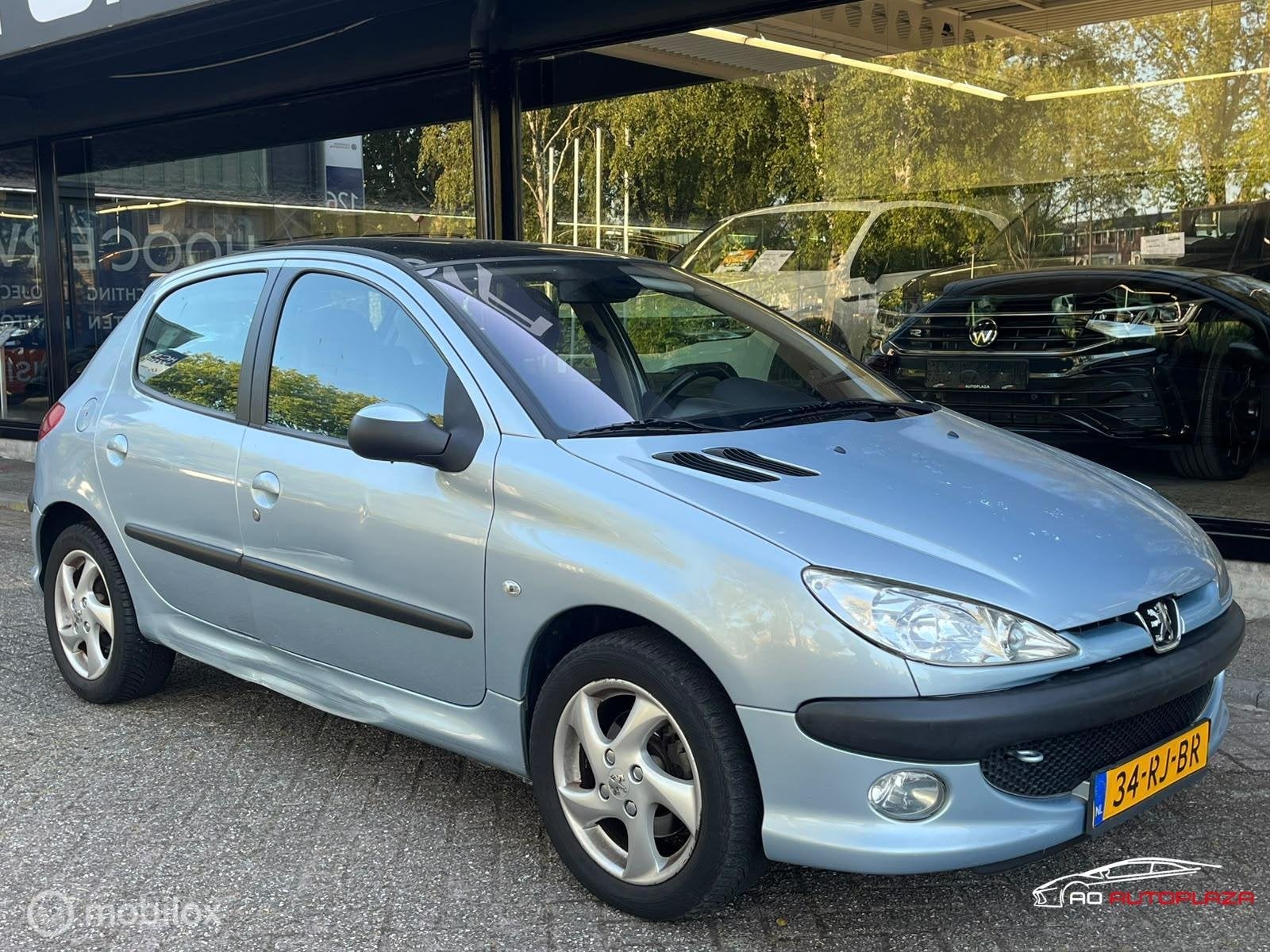 Peugeot 206 1.6-16V Griffe Automaat Airco/Panoramadak INRUIL, 40 €/maand, 4 cilinders, 1039 kg, Bedrijf