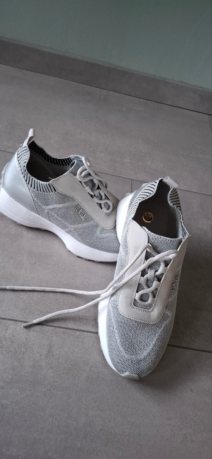 Lastrada sneakers schoenen maat 39 izgs zilvergrijs, Ophalen of Verzenden, Grijs, Lastrada, Sneakers of Gympen
