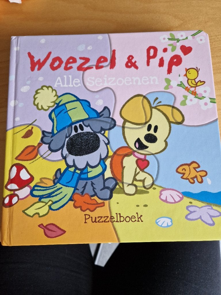 Woezel en Pip boekje "alle seizoenen" met 4 puzzels, Kinderen en Baby's, Ophalen, 10 tot 50 stukjes, Zo goed als nieuw, 2 tot 4 jaar