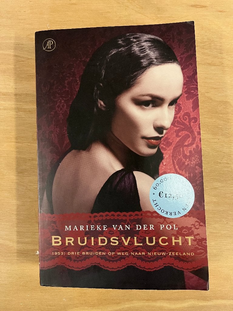 boek:  Bruidsvlucht, Marieke van der Pol, Ophalen of Verzenden, Zo goed als nieuw, Marieke van der Pol, Europa overig