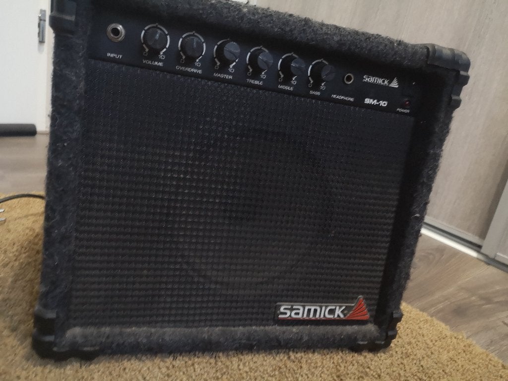 Samick versterker inclusief 2 microfoons, Muziek en Instrumenten, Ophalen of Verzenden, Gebruikt, Gitaar, Minder dan 50 watt