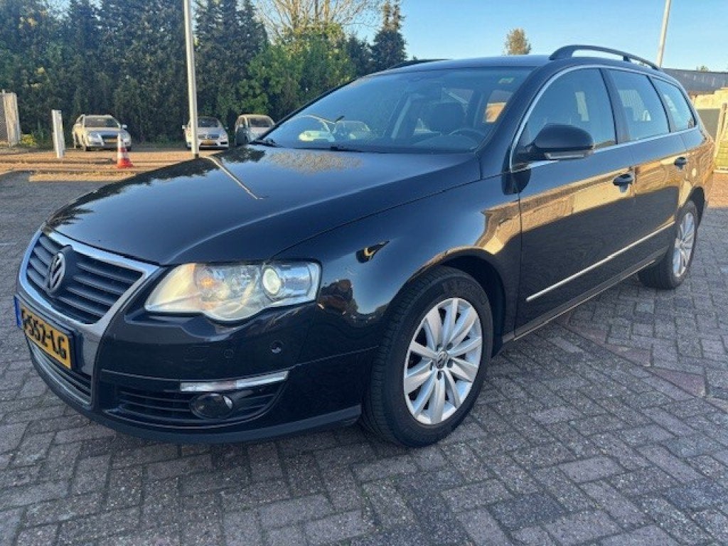 Volkswagen PASSAT Highline, 15 km/l, Gebruikt, 4 cilinders, Zwart