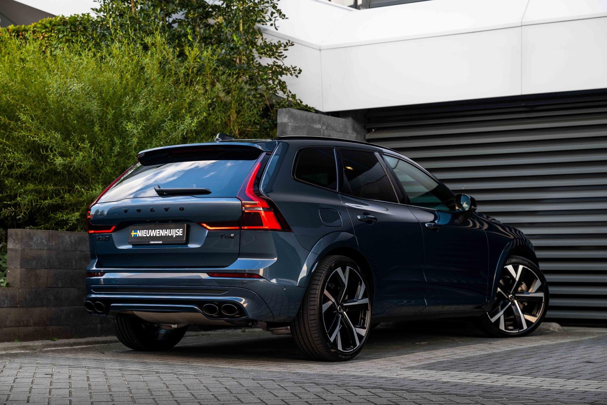 Volvo XC60 T6 Plug-in hybrid AWD Plus Black Edition | Heico, Automaat, 12 maanden, Euro 6, 4 cilinders