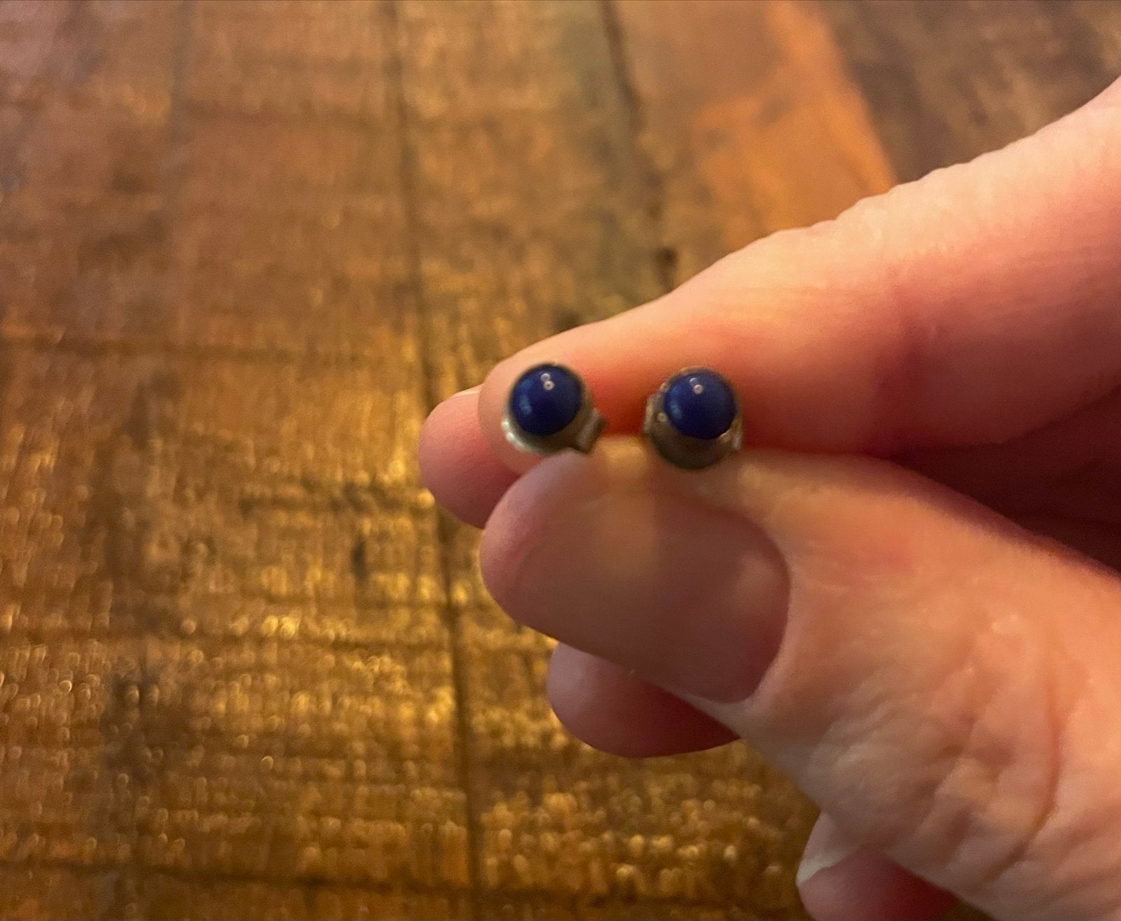 Zilveren oorbellen met lapis lazuli, Zo goed als nieuw, Met edelsteen, Knopjes of Stekers, Zilver