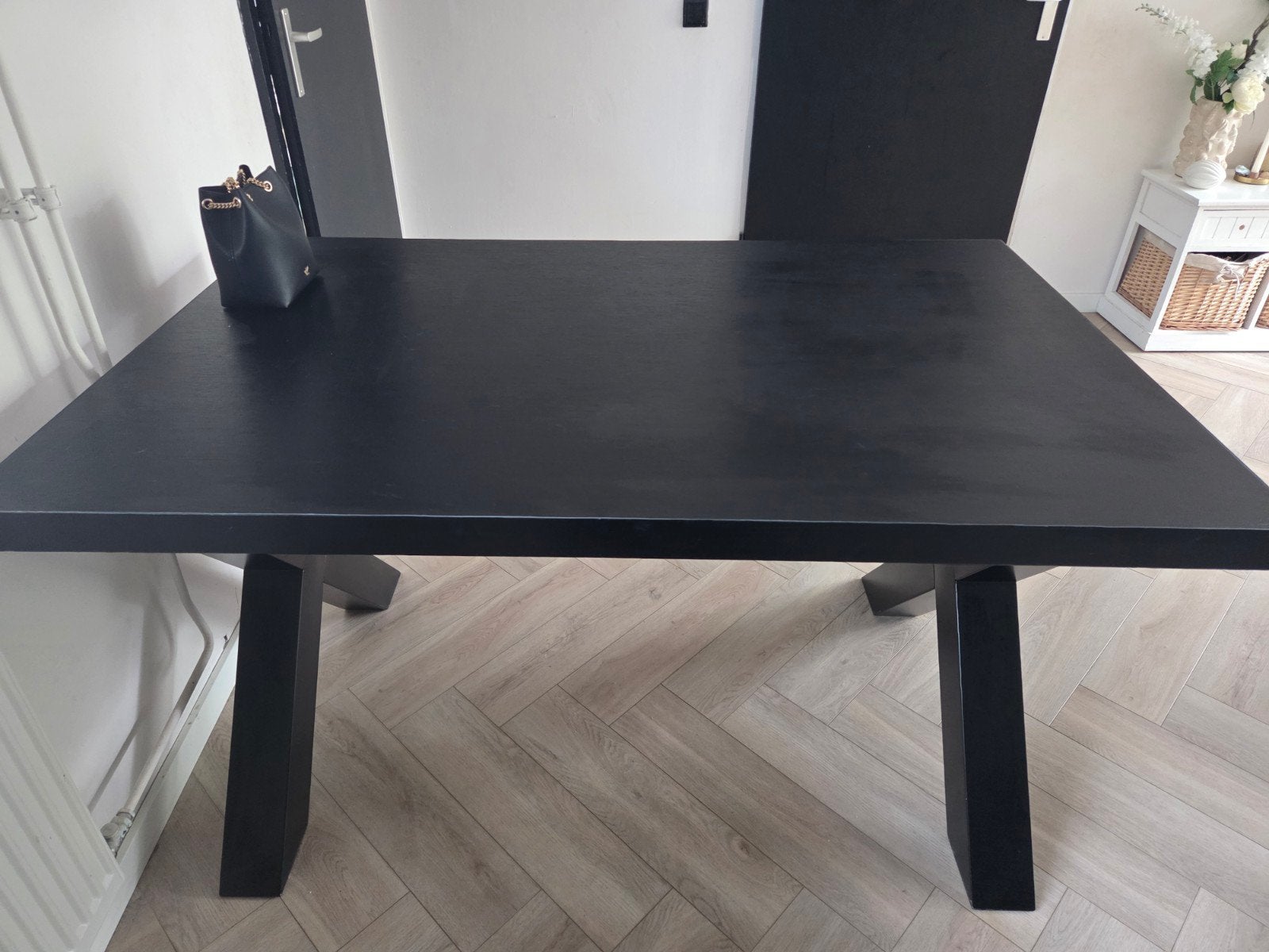 Zwarte eettafel met kruispoot - Modern en stijlvol, Ophalen, Gebruikt, 100 tot 150 cm, 50 tot 100 cm