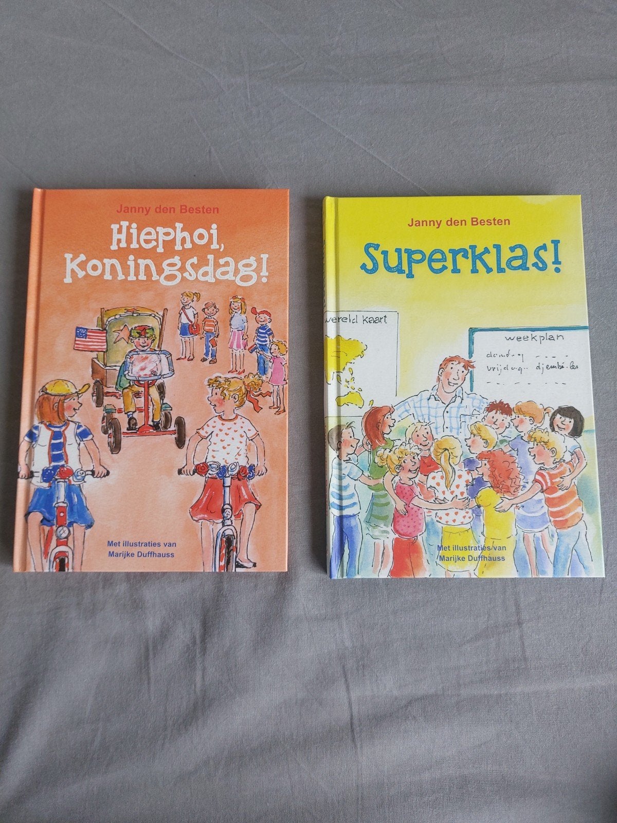 Hiep hoi, Koningsdag! & Superklas!, Ophalen of Verzenden, Zo goed als nieuw, Janny den Besten, Fictie