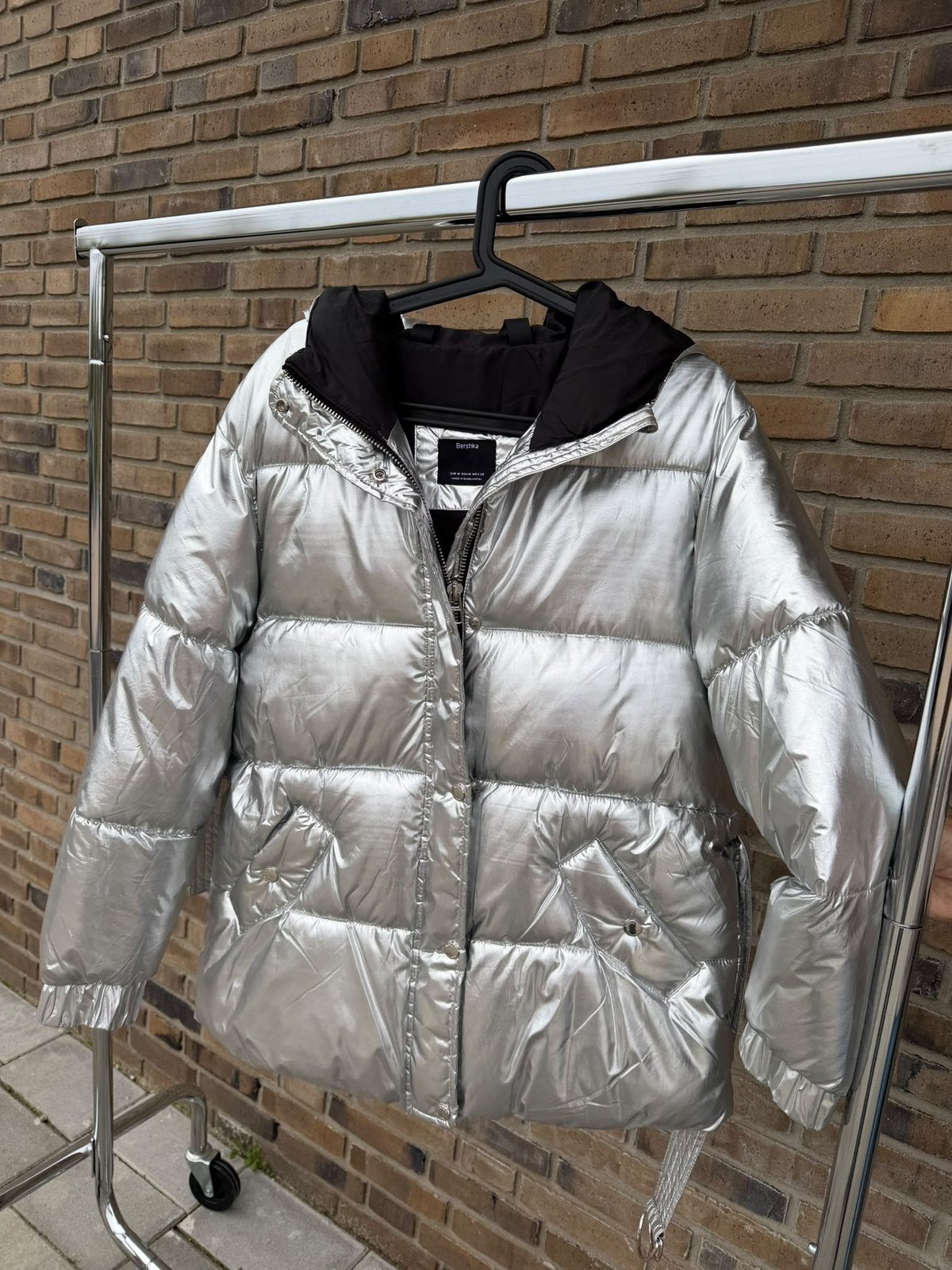 NIEUW‼️BERSHKA ZILVER WINTER JACK maat M, Ophalen, Nieuw, Maat 38/40 (M), Grijs