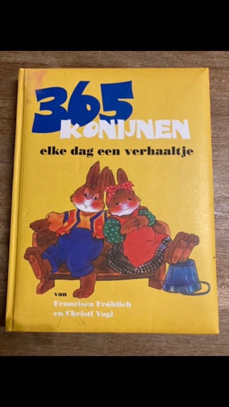 365 Konijnen: Elke Dag een Verhaaltje - Francisca Fröhlich, Ophalen of Verzenden, Zo goed als nieuw, 3 tot 4 jaar