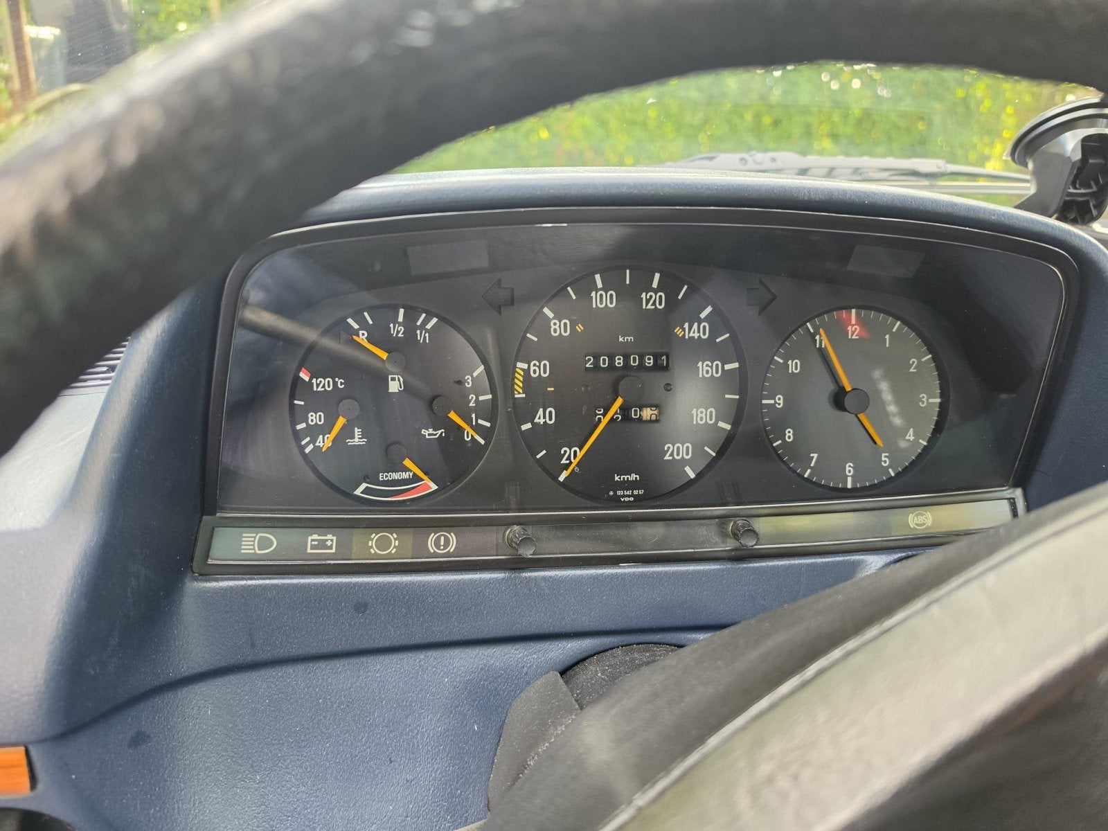 Mercedes-Benz Mercedes 1983 Wit, 136 pk, Wit, Particulier, Sedan