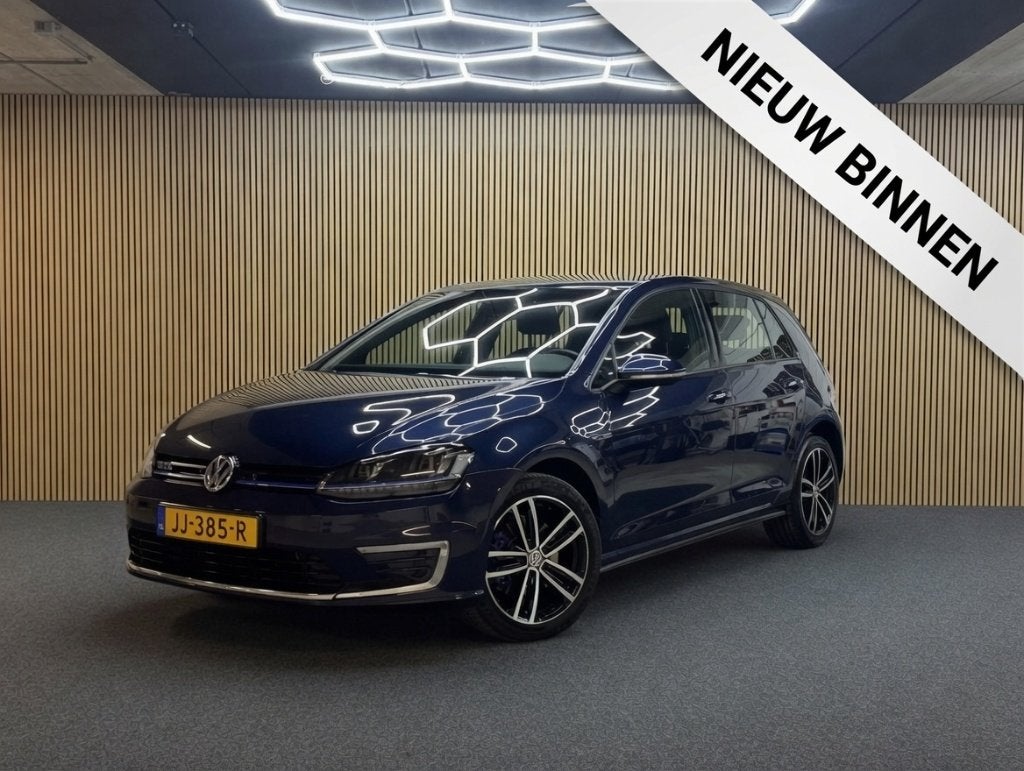 Volkswagen Golf 1.4 GTE Plug-in Hybride, Vol Opties,, Auto's, Volkswagen, Navigatiesysteem, Stof, Euro 6, 4 cilinders