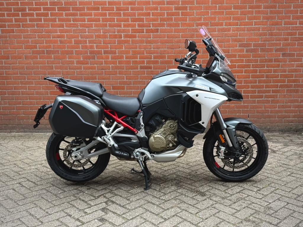 DUCATI MULTISTRADA V4 S SPORT | Travel & Radar, Occasion, 4 cilinders, Motorrijbewijs A, Particulier